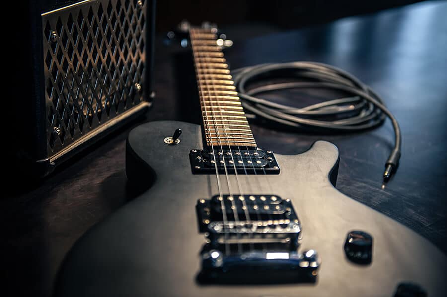 Découvrez les accessoires que tout guitariste doit avoir