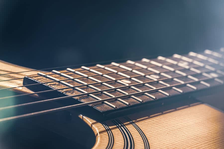 Maintenir et remplacer vos cordes de guitare