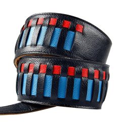 vue tresse de la Sangle en cuir ajouré bleu et rouge