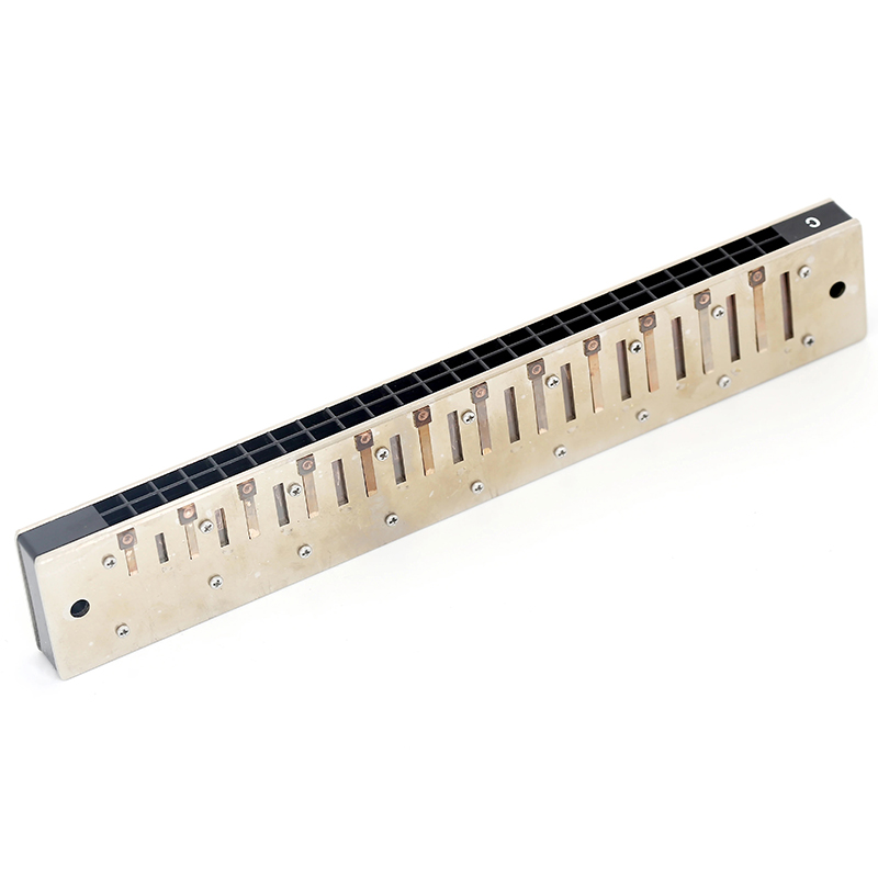 détails intérieurs Harmonica chromé 24 trous