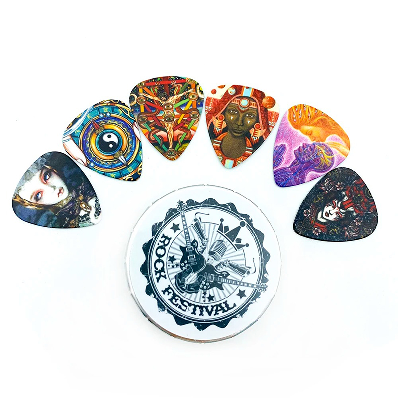 Lot de 12 Médiators inspiration Gothique Dark 0.71mm livré avec boîte en metal