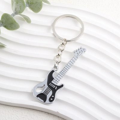 Magnífico Llavero de Guitarra Hard Rock